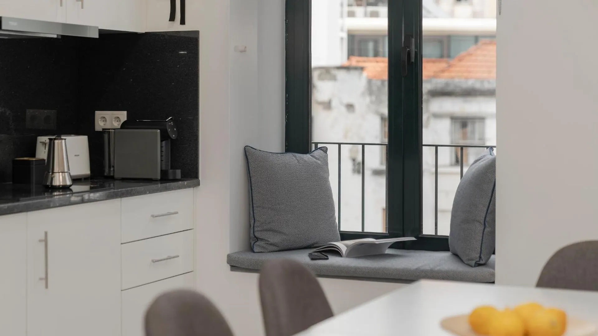 Appartamento Tanoeiros Residence By An Island Apart Funchal  Portogallo